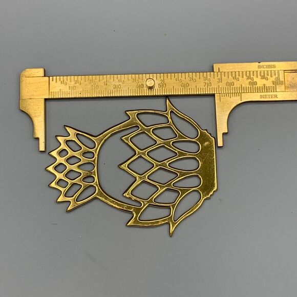 Vintage Newport Pineapple Virginia Metalcrafters Brass Ornament 1989 Retired VMC - Picture 5 of 6